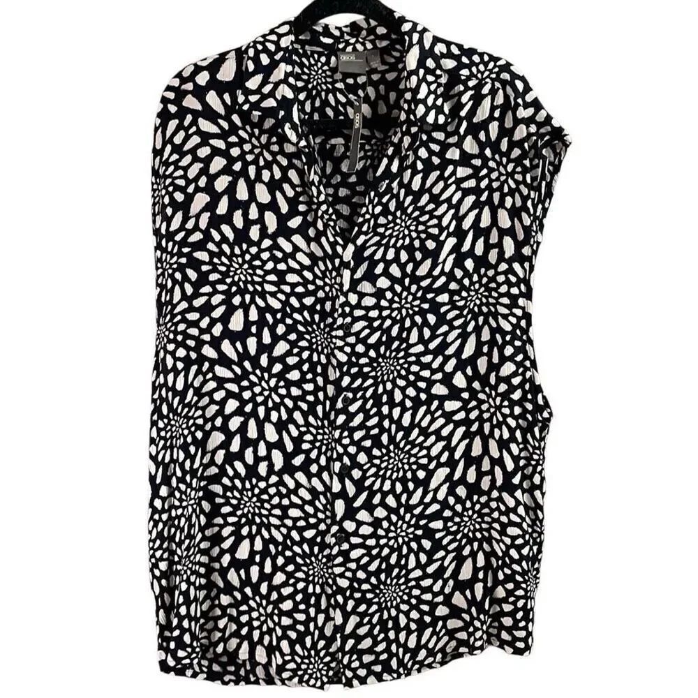 NWT ASOS Women’s Short Sleeve Button Up Black White Viscose Blouse Size Large